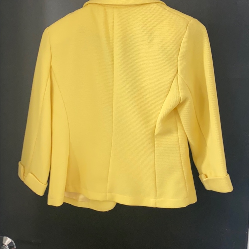 Yellow blazer - Picture 4 of 6